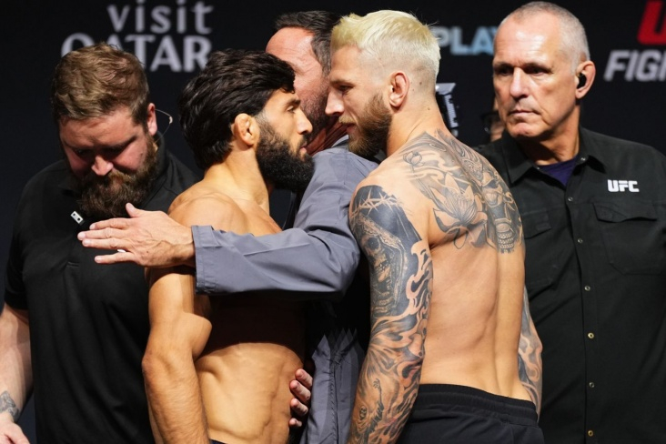 UFC Fight Night 265 Арман Царукян — Дэн Хукер